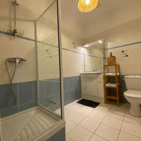 - Le Saugeron - Appartement Blaye Buitenkant foto