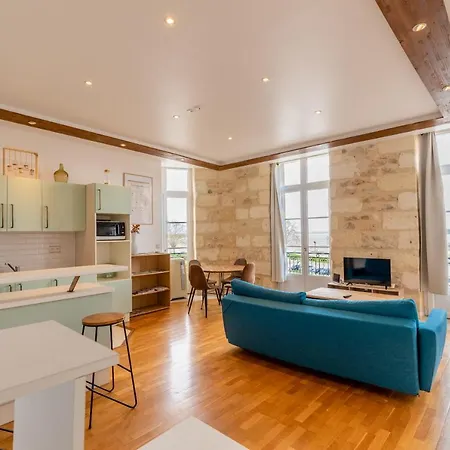 - Le Saugeron - Appartement Blaye Buitenkant foto